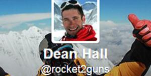 Дин Rocket Холл вещает из Твиттера