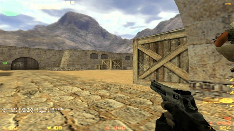 Выбор снаряжения при игре за спецназ в Counter-Strike 1.6